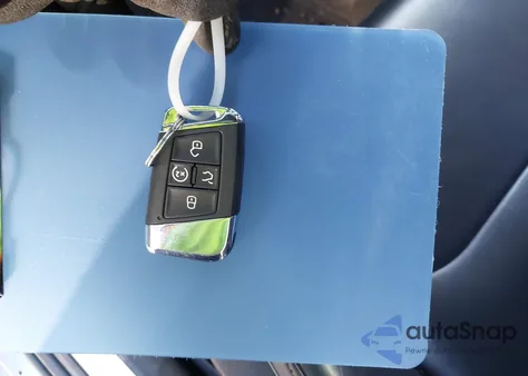 2019 Volkswagen Arteon 2.0T Sel R-Line z USA, uszkodzony, nr VIN WVWHR7AN6KE018813